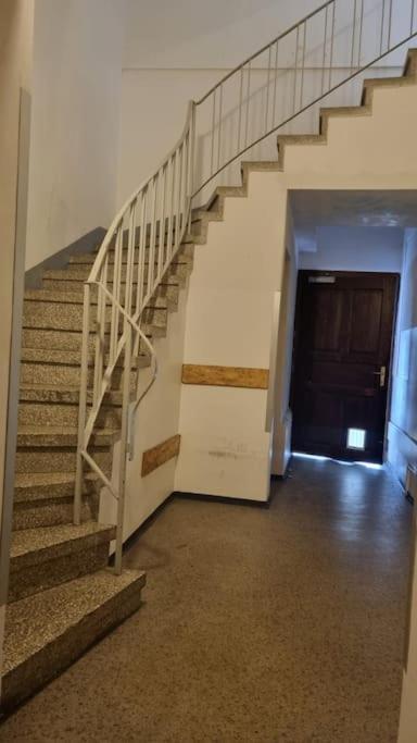 Apartment Mit 2 Betten Inklusive Gratis Parkplatz Graz Dış mekan fotoğraf