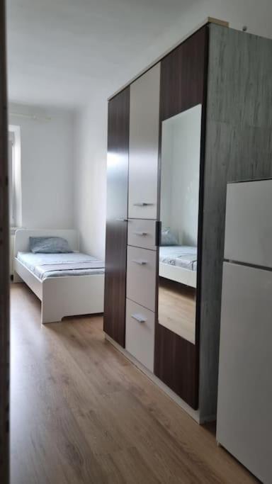 Apartment Mit 2 Betten Inklusive Gratis Parkplatz Graz Dış mekan fotoğraf
